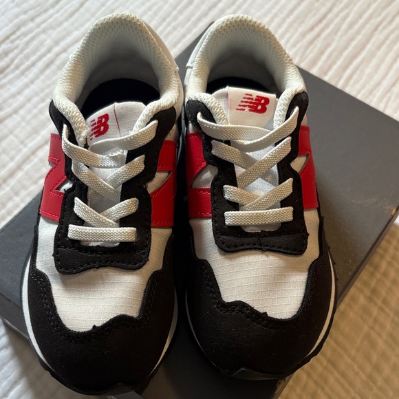 New Balance Kids' Sneakers in Black, White, and Red - Picture 2 of 5